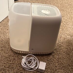 White Humidifier with USB Cable